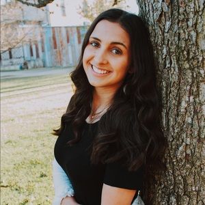 Meet your Posher, Alaina